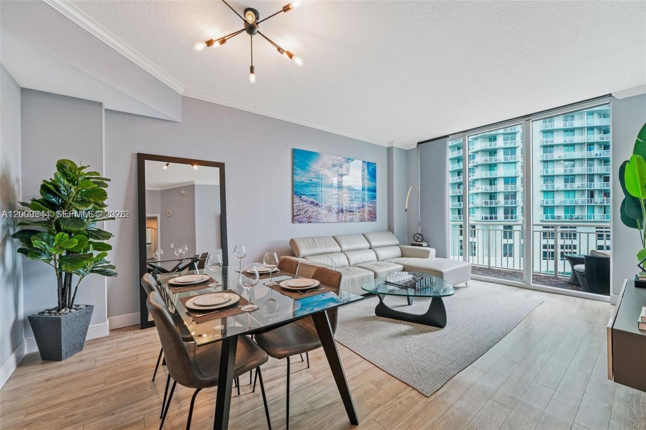 2000 N Bayshore Dr, Unit 1606, Miami, FL 33137 Photo