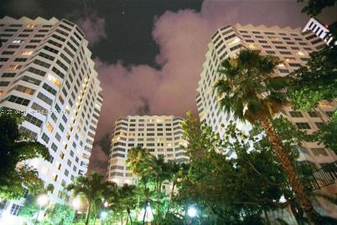 999 Brickell Bay Dr , Unit 805, Miami, FL 33131 Photo