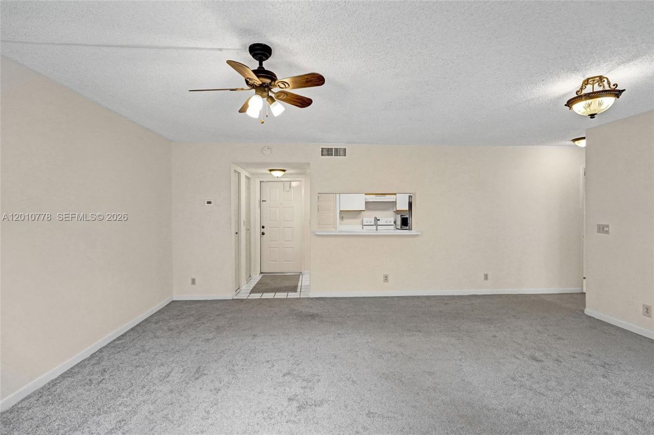 9901 Westview Dr , Unit 325, Coral Springs, FL 33076 Photo
