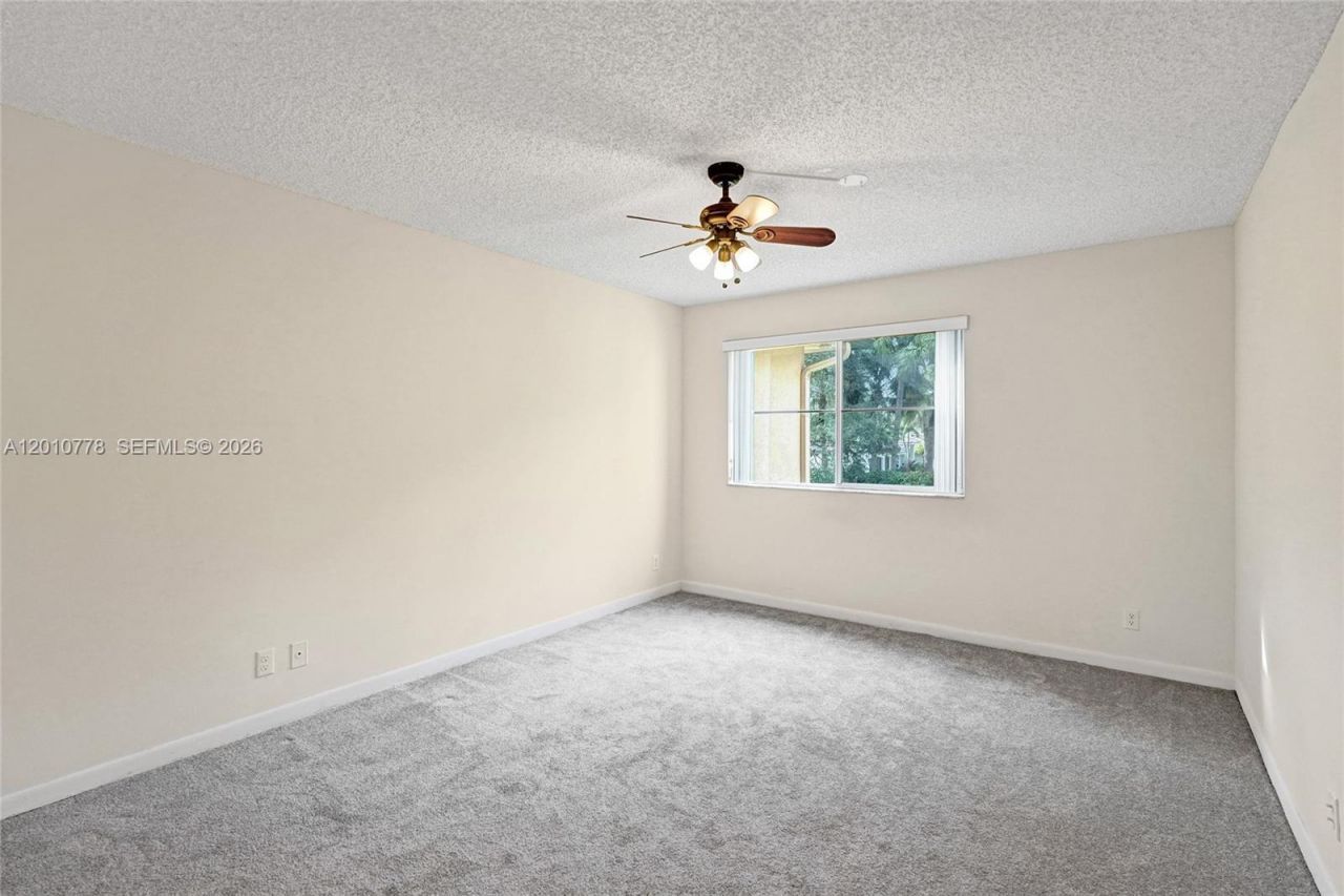 9901 Westview Dr , Unit 325, Coral Springs, FL 33076 Photo