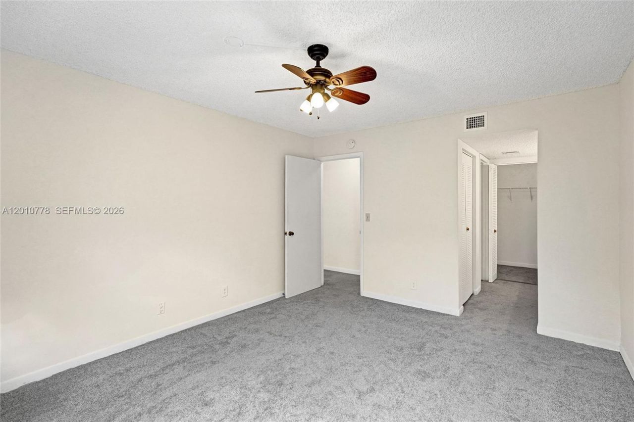 9901 Westview Dr , Unit 325, Coral Springs, FL 33076 Photo