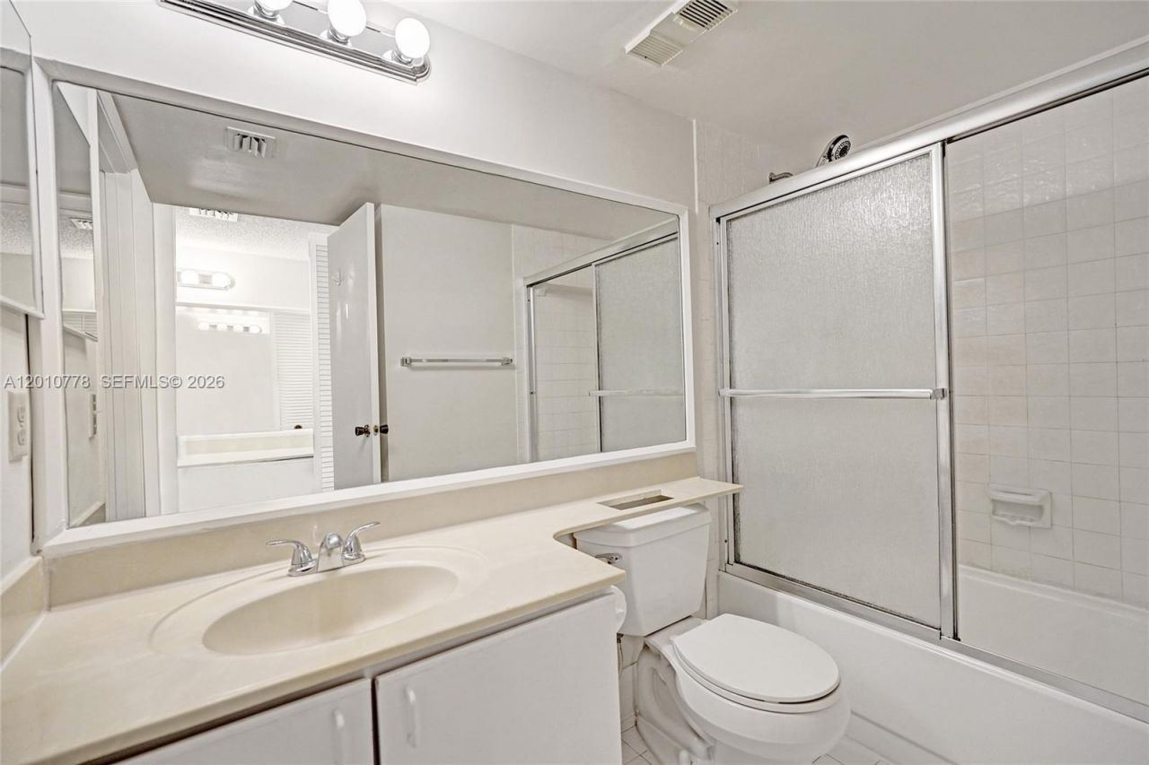9901 Westview Dr , Unit 325, Coral Springs, FL 33076 Photo