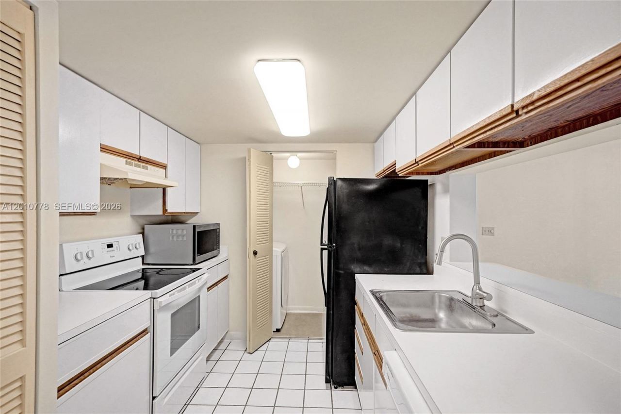 9901 Westview Dr , Unit 325, Coral Springs, FL 33076 Photo