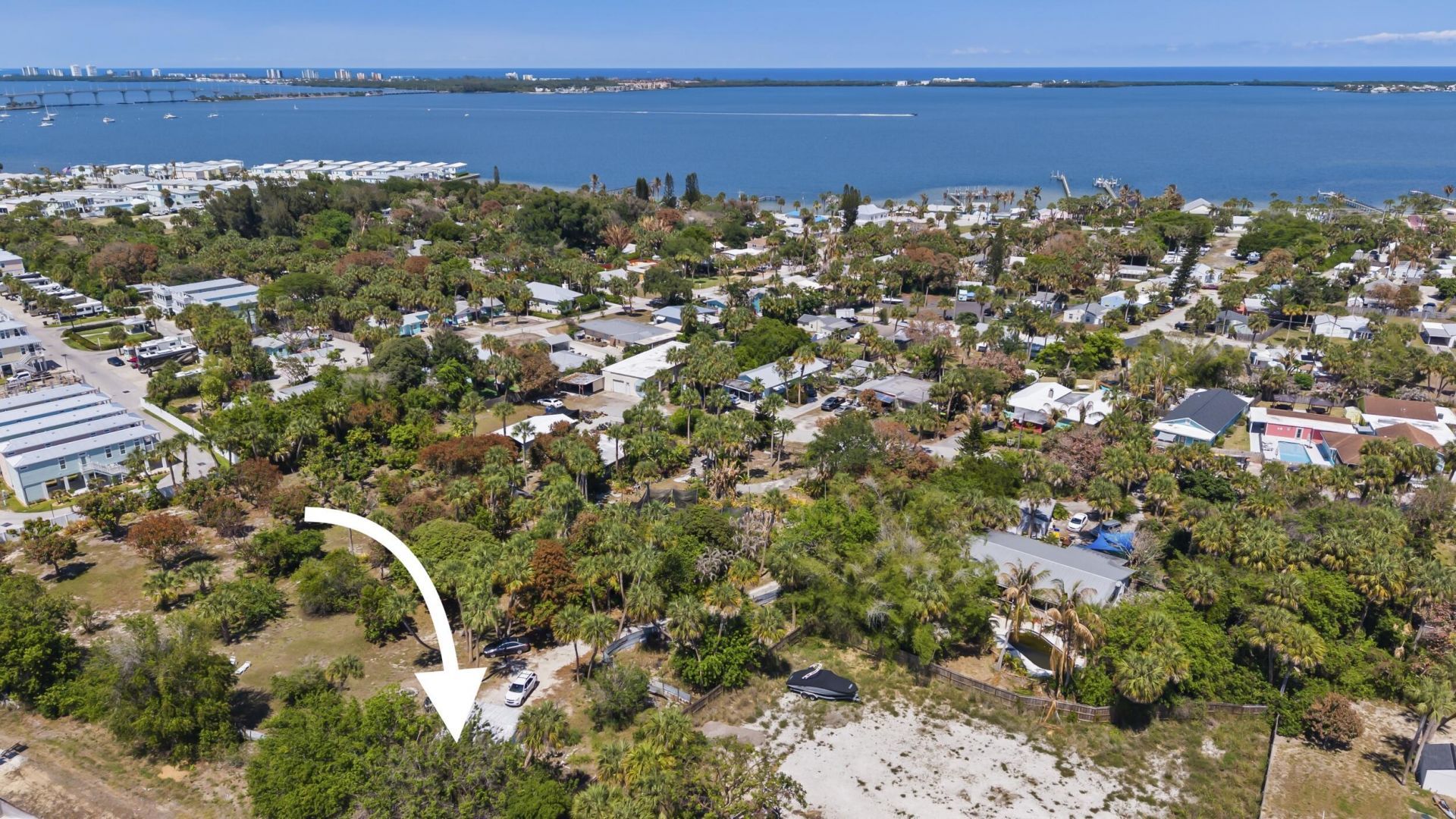 2614 NE Palm Avenue, Jensen Beach, FL 34957 Photo