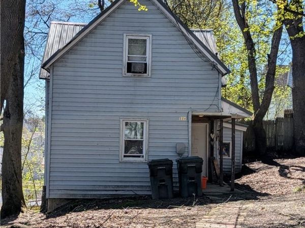 11 1/2 Bowen Street , Jamestown, NY 14701