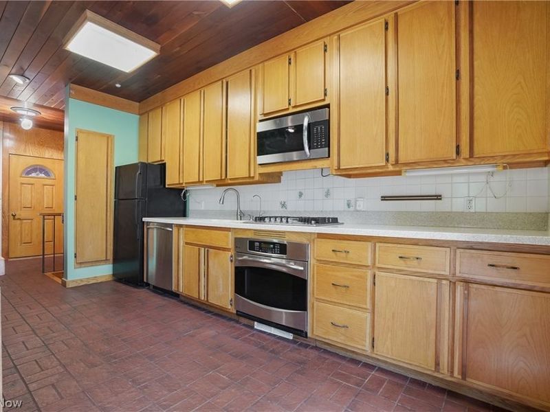 12376 Heath Road, Chesterland, OH 44026 Photo 14