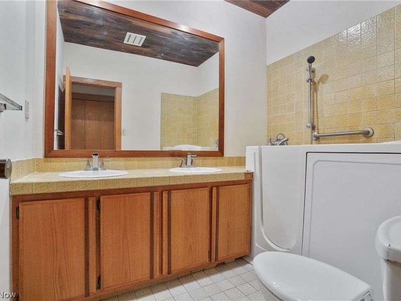 12376 Heath Road, Chesterland, OH 44026 Photo 19
