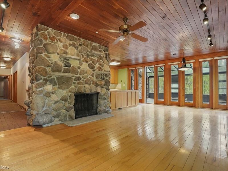 12376 Heath Road, Chesterland, OH 44026 Photo 9