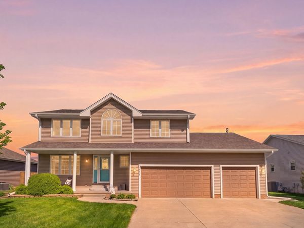 1629 Ashwood Drive, Altoona, IA 50009