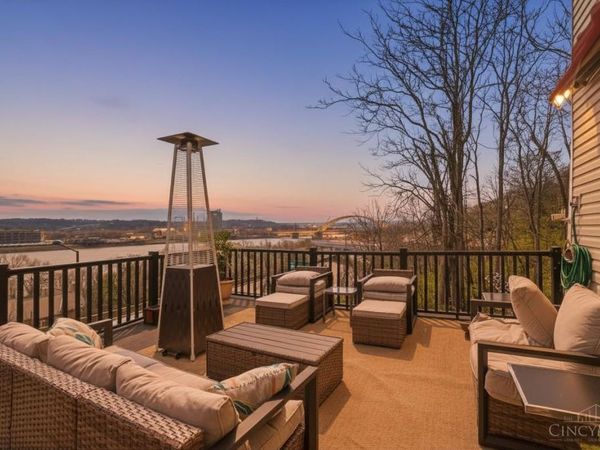 1221 Martin Drive, Cincinnati, OH 45202