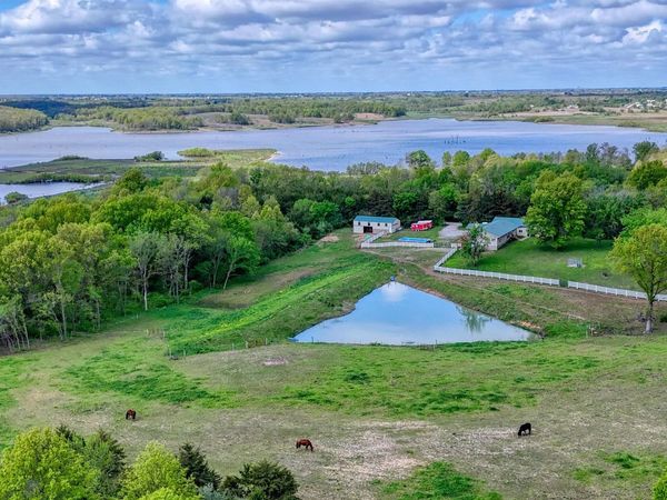 10674 112Th Avenue, Melrose, IA 52569