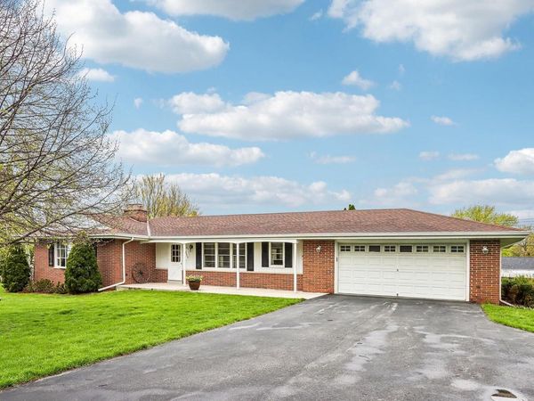 18660 Arcadia PLACE, Brookfield, WI 53045