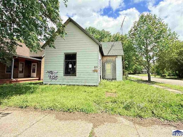 601 N 13 1/2 Street, Terre Haute, IN 47804