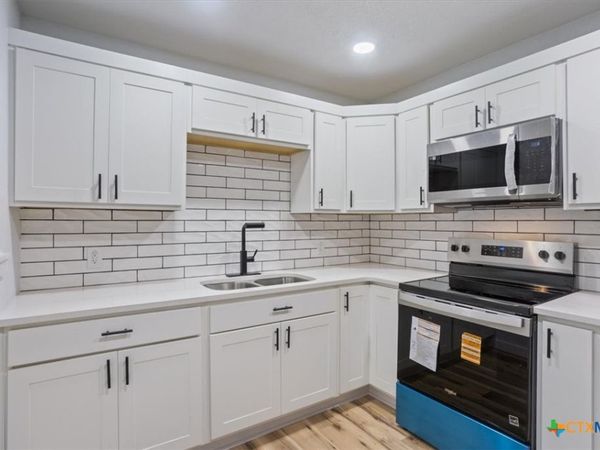 1412 E Avenue D, Temple, TX 76501