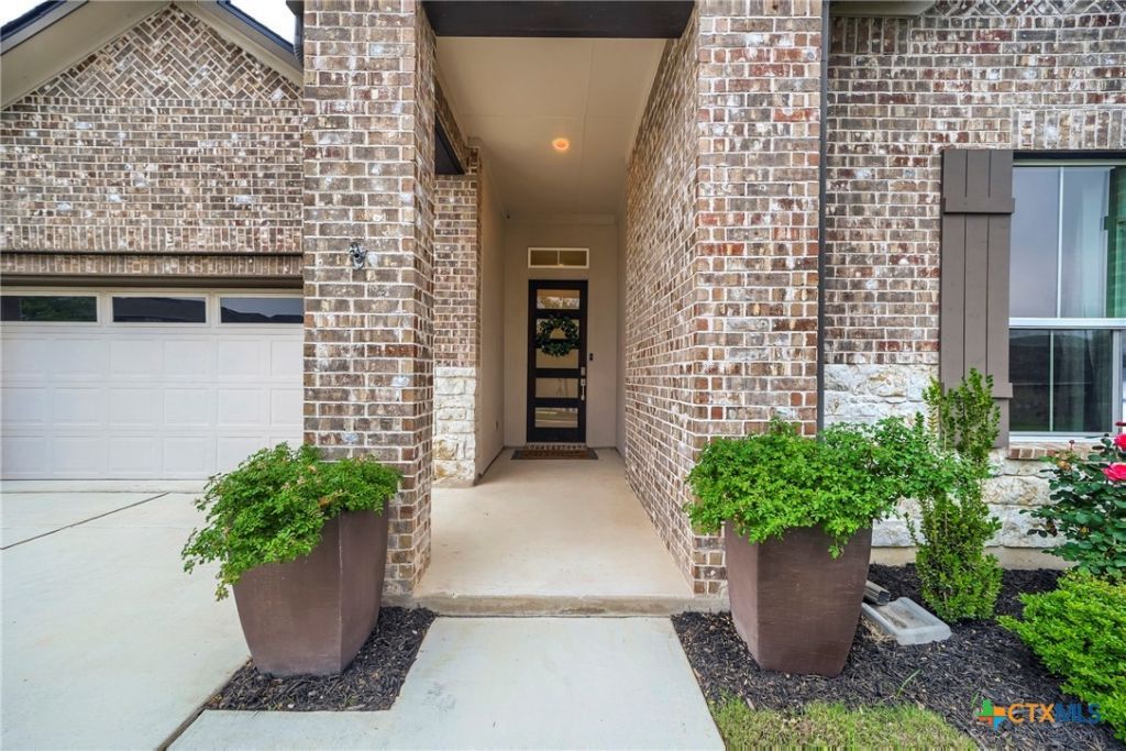 417 Peace Pipe Way, Georgetown, TX 78628 Main Photo