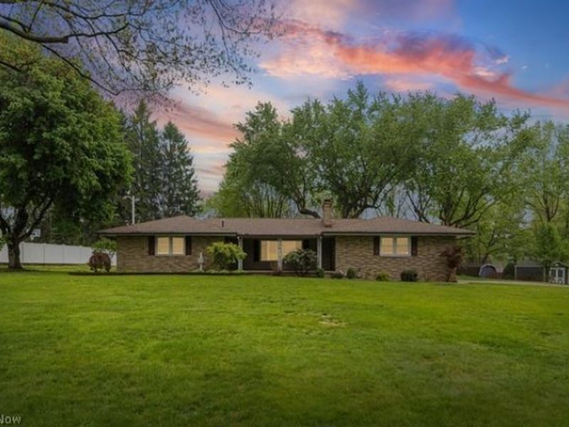 238 Pheasant Drive, Mogadore, OH 44260 Photo 2