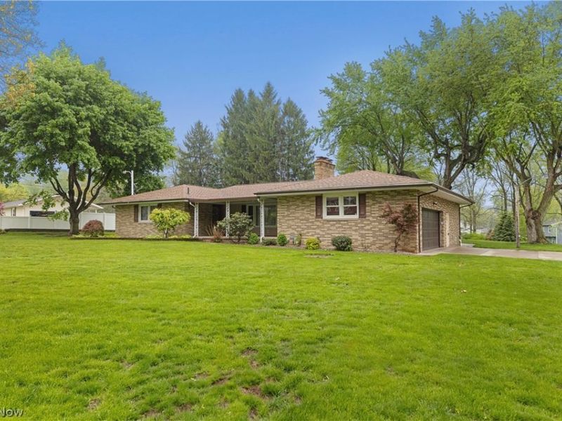 238 Pheasant Drive, Mogadore, OH 44260 Photo 3