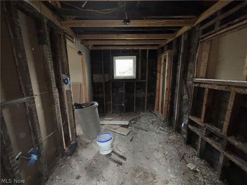 12301 Hirst Avenue, Cleveland, OH 44135 Photo 8