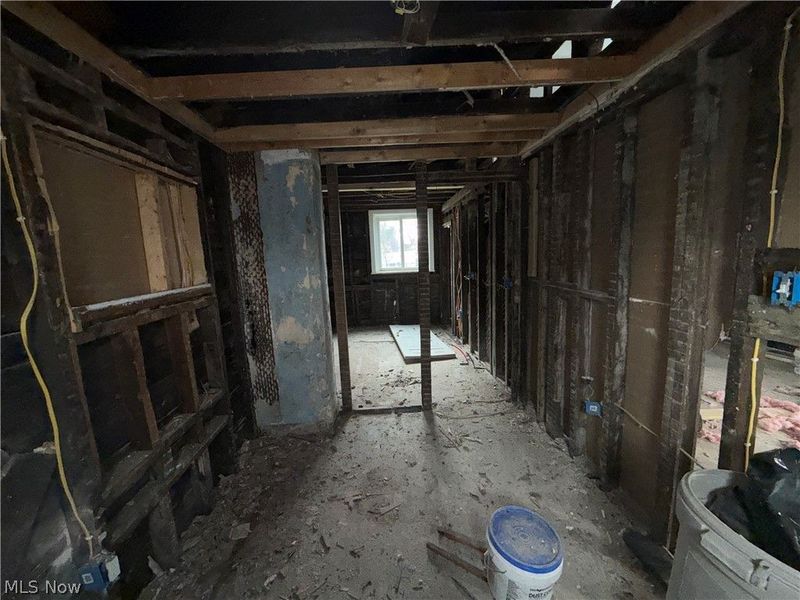 12301 Hirst Avenue, Cleveland, OH 44135 Photo 9