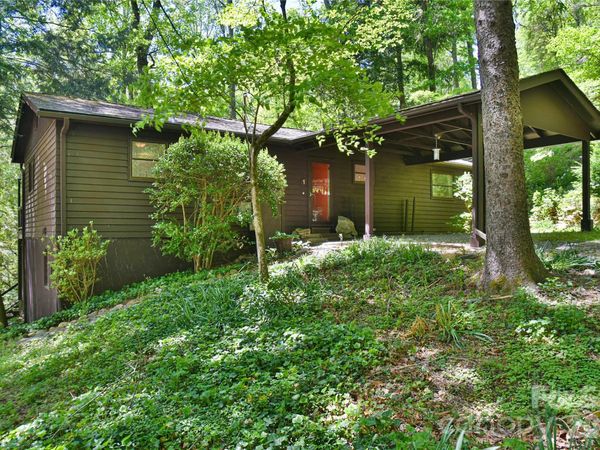 1 Hillcrest Lane , Black Mountain, NC 28711