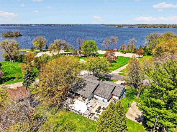 1305 Lake Shore Drive, Beaver Dam, WI 53916