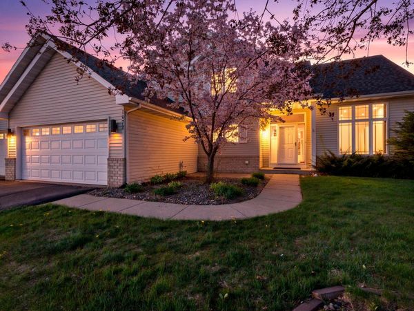 1672 Windsor Drive S, Shakopee, MN 55379