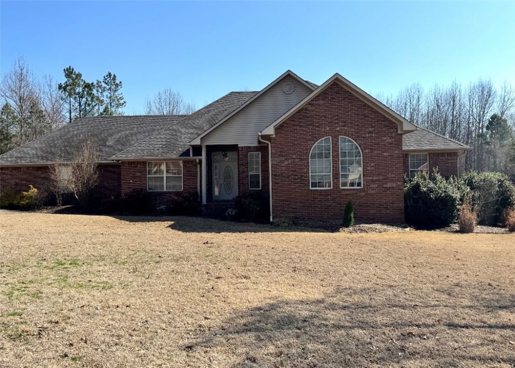 421 Channel Circle , Russellville, AR 72802 Main Photo