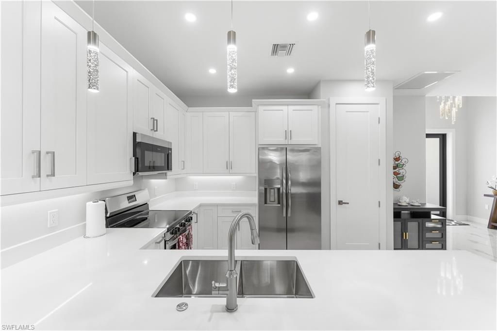 717 Zendor Ave, Fort Myers, FL 33913 Photo