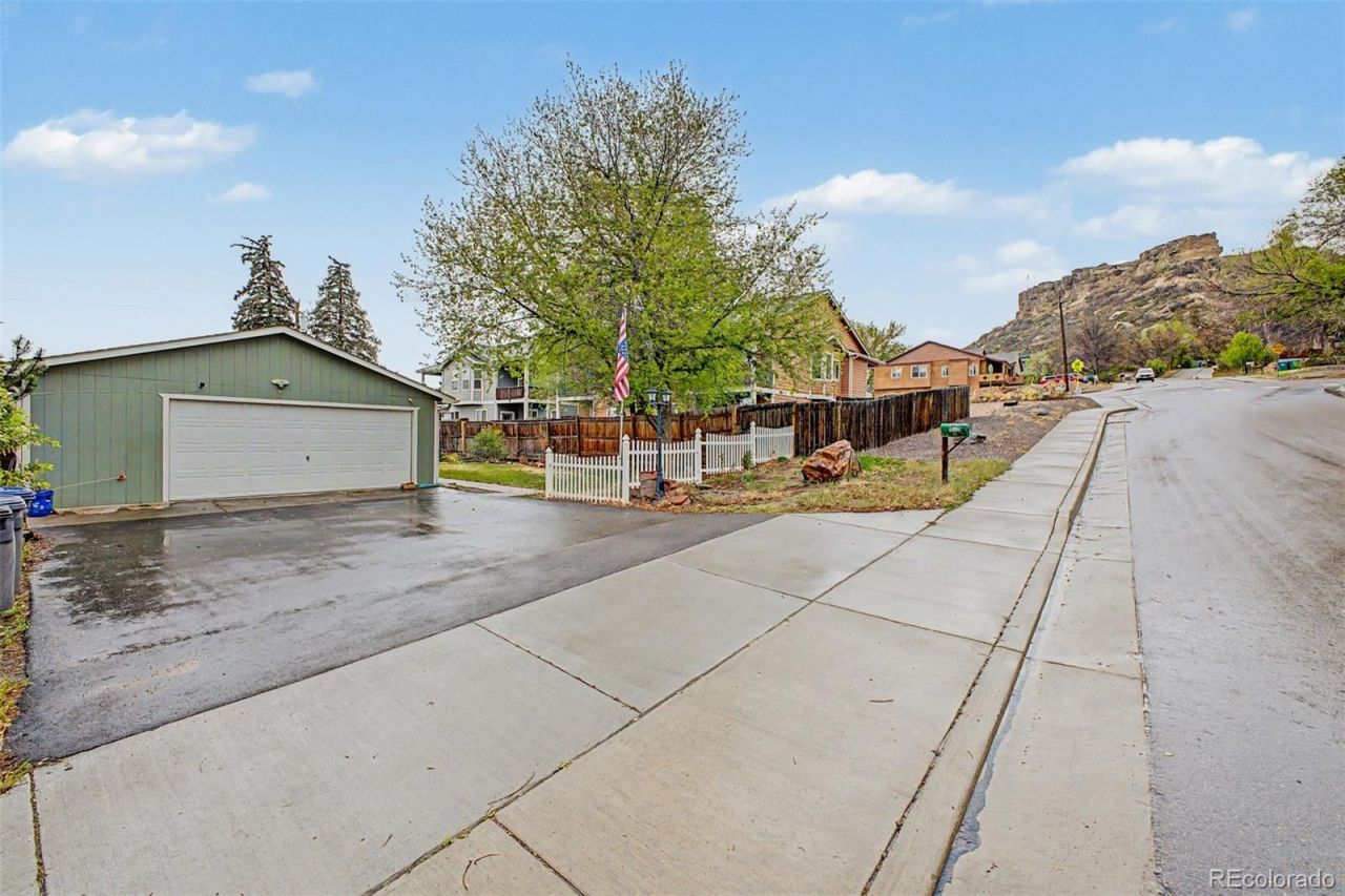 515 Lewis Street, Castle Rock, CO 80104 Main Photo