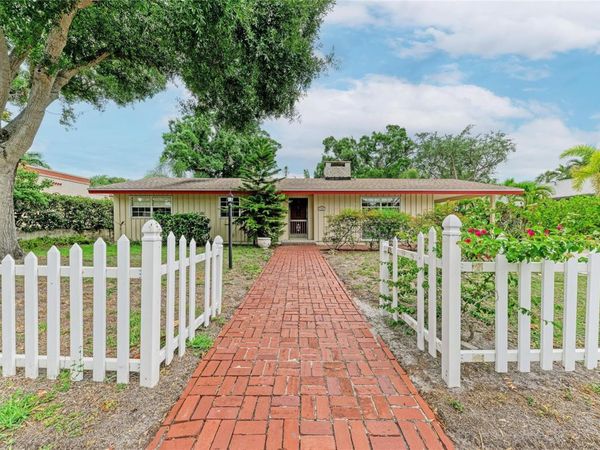 1827 ALTA VISTA STREET, SARASOTA, FL 34236