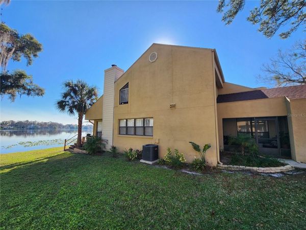 3402 ELLENWOOD LANE , TAMPA, FL 33618