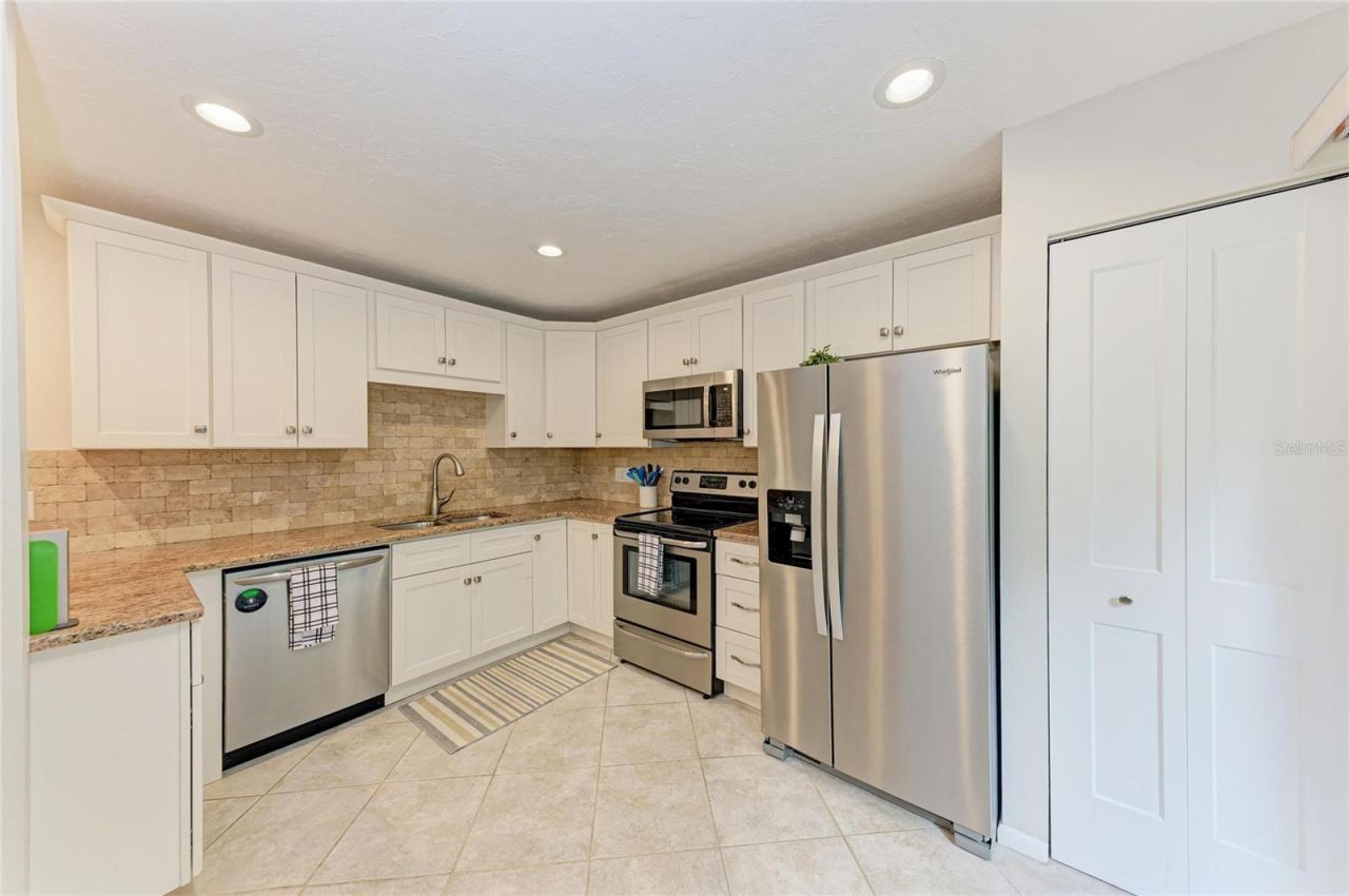 1709 Clower Creek Drive, Unit 205, Sarasota, FL 34231 Photo