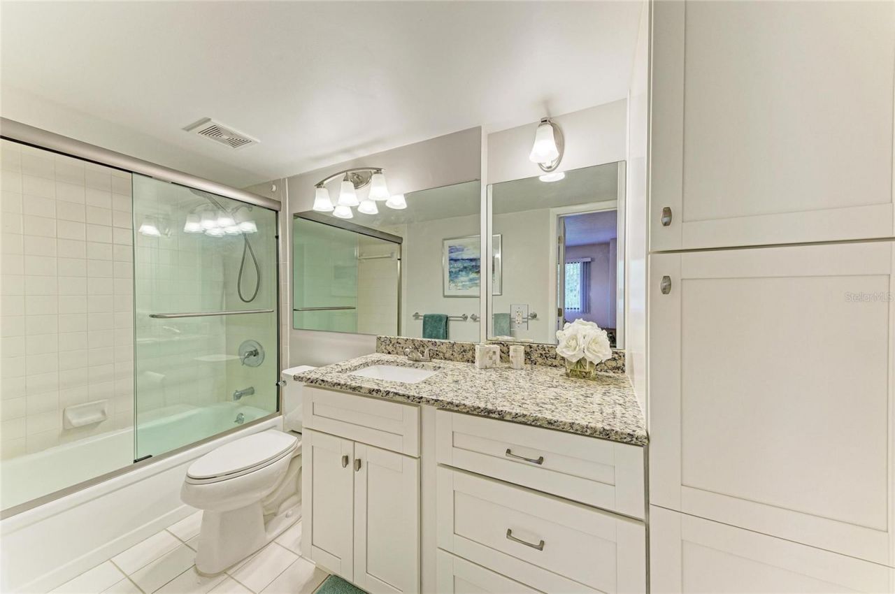 1709 Clower Creek Drive, Unit 205, Sarasota, FL 34231 Photo