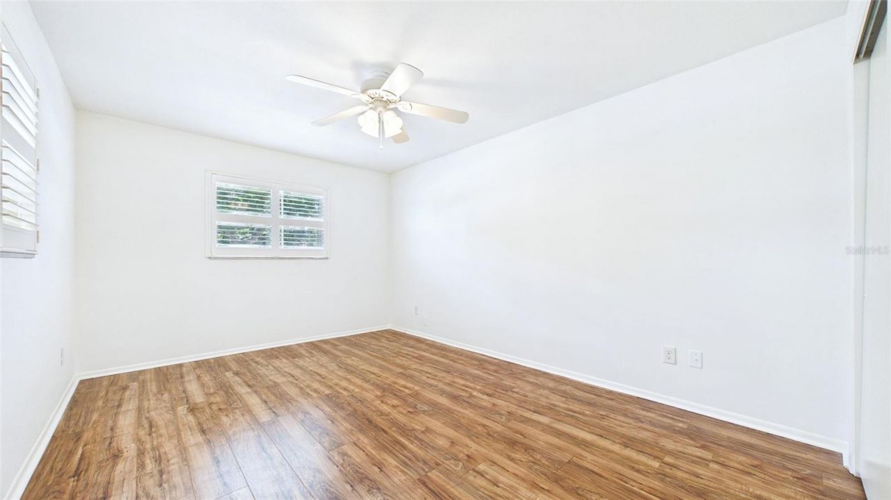 325 Sky Loch Drive W, Dunedin, FL 34698 Photo