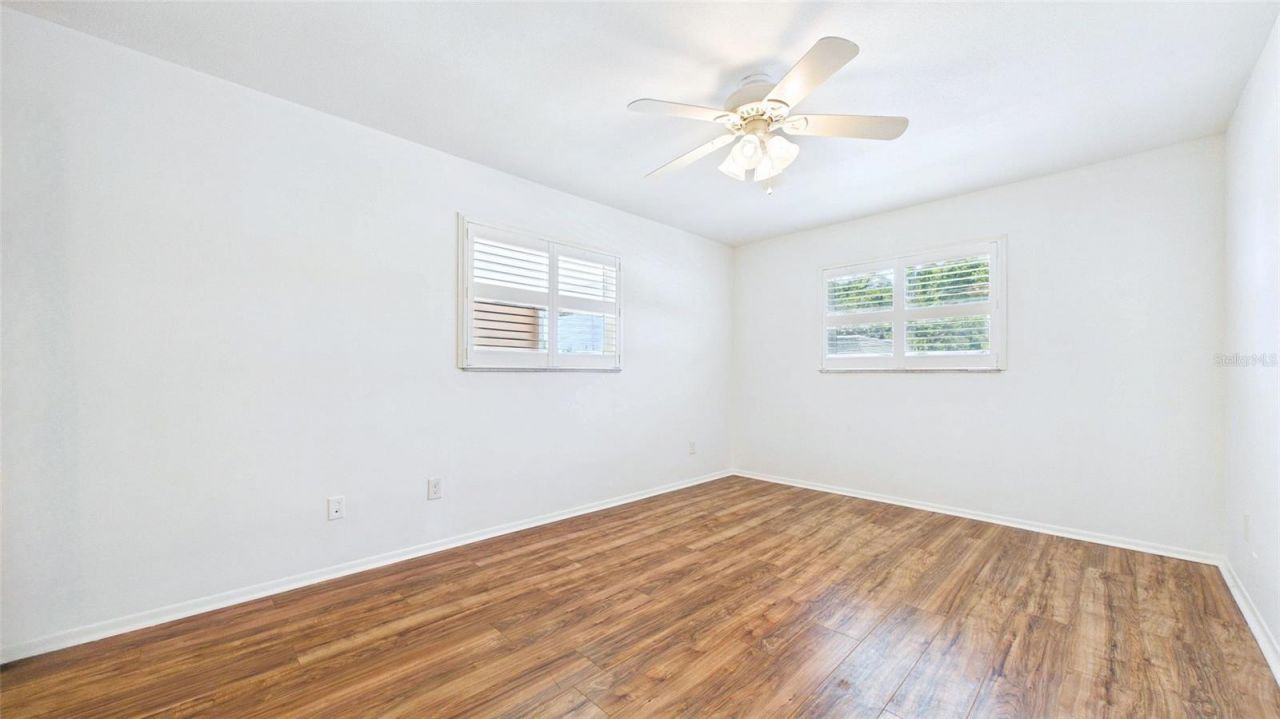 325 Sky Loch Drive W, Dunedin, FL 34698 Photo