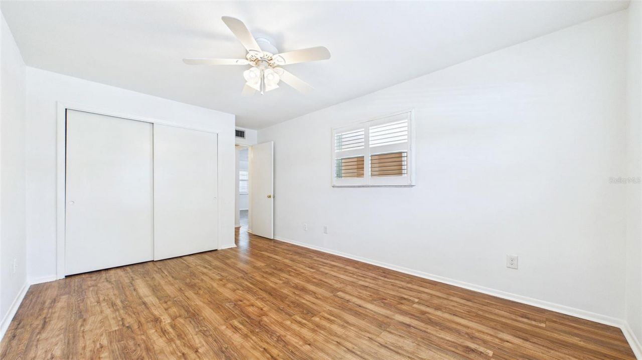 325 Sky Loch Drive W, Dunedin, FL 34698 Photo
