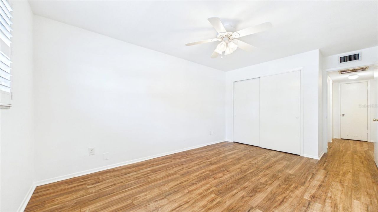 325 Sky Loch Drive W, Dunedin, FL 34698 Photo
