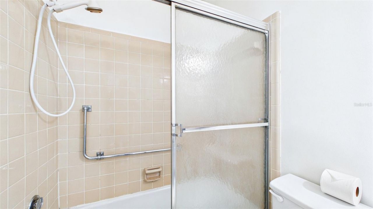 325 Sky Loch Drive W, Dunedin, FL 34698 Photo