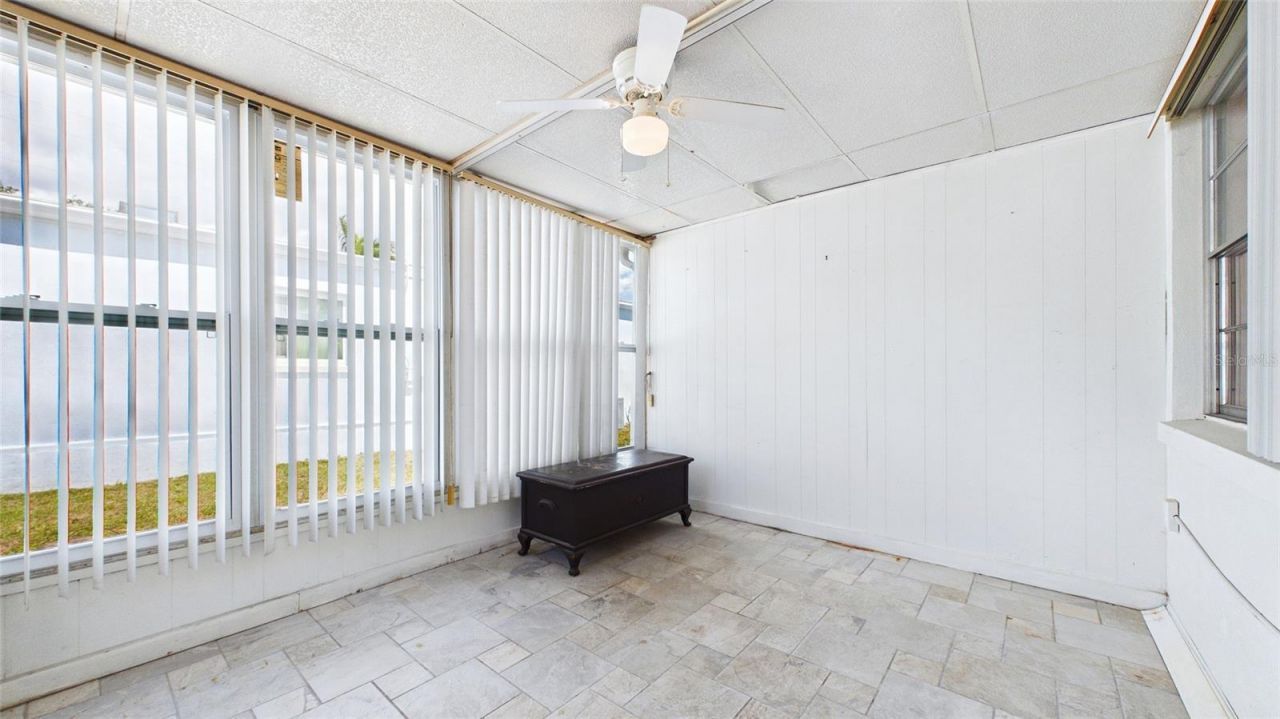 325 Sky Loch Drive W, Dunedin, FL 34698 Photo