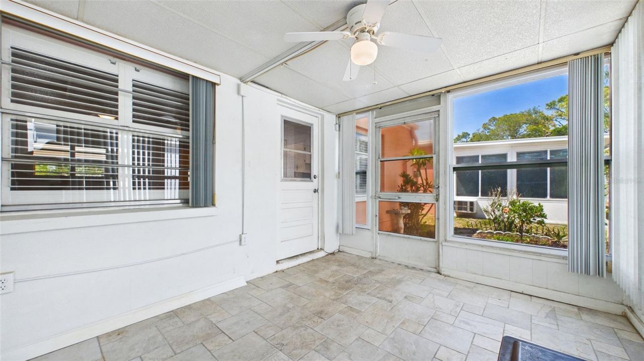 325 Sky Loch Drive W, Dunedin, FL 34698 Photo