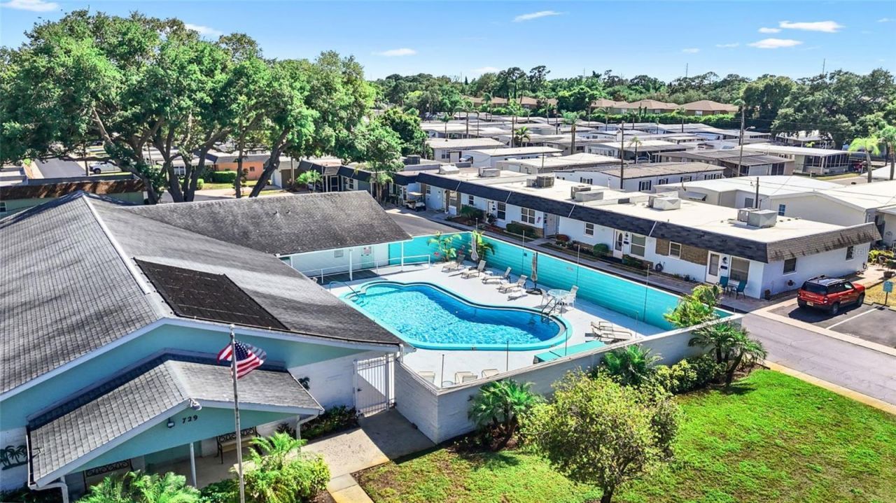 325 Sky Loch Drive W, Dunedin, FL 34698 Photo