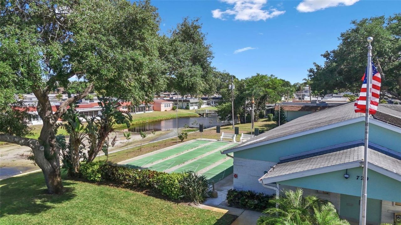 325 Sky Loch Drive W, Dunedin, FL 34698 Photo