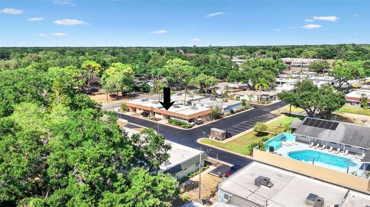 325 Sky Loch Drive W, Dunedin, FL 34698 Photo