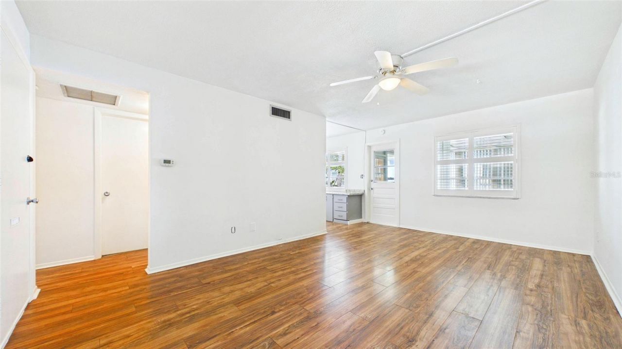 325 Sky Loch Drive W, Dunedin, FL 34698 Photo