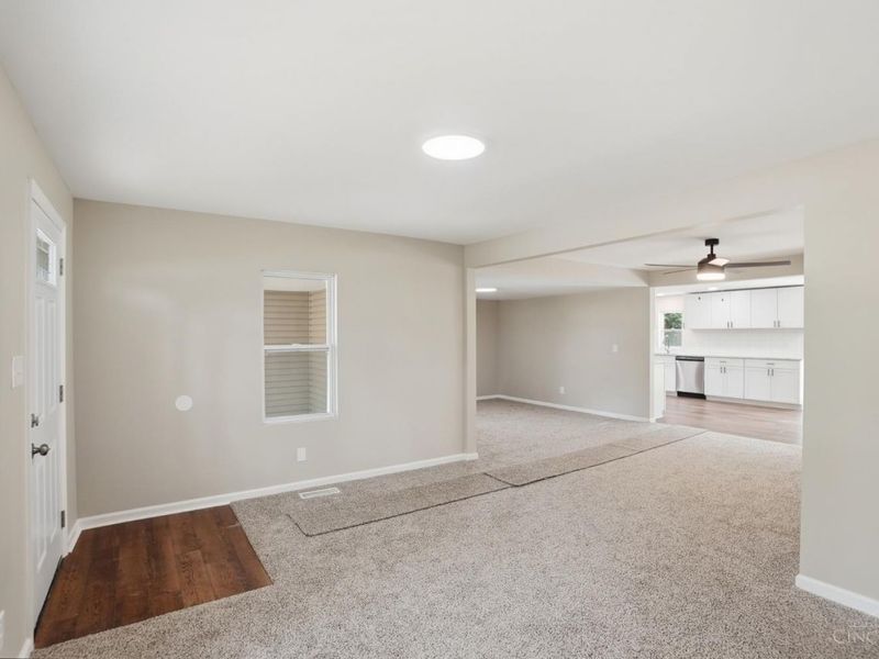 9615 Roberts Drive, Franklin, OH 45005 Photo 7