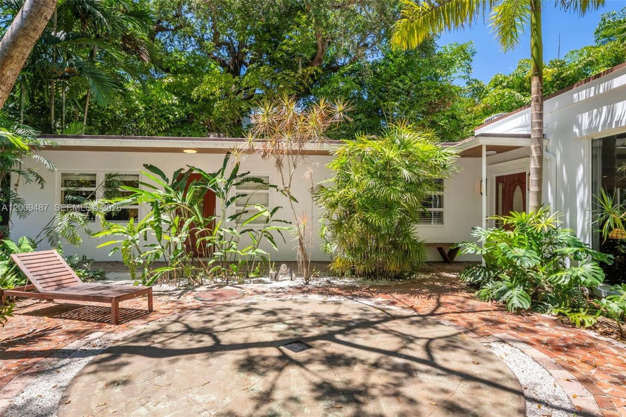 311 NE 86th St , El Portal, FL 33138 Photo