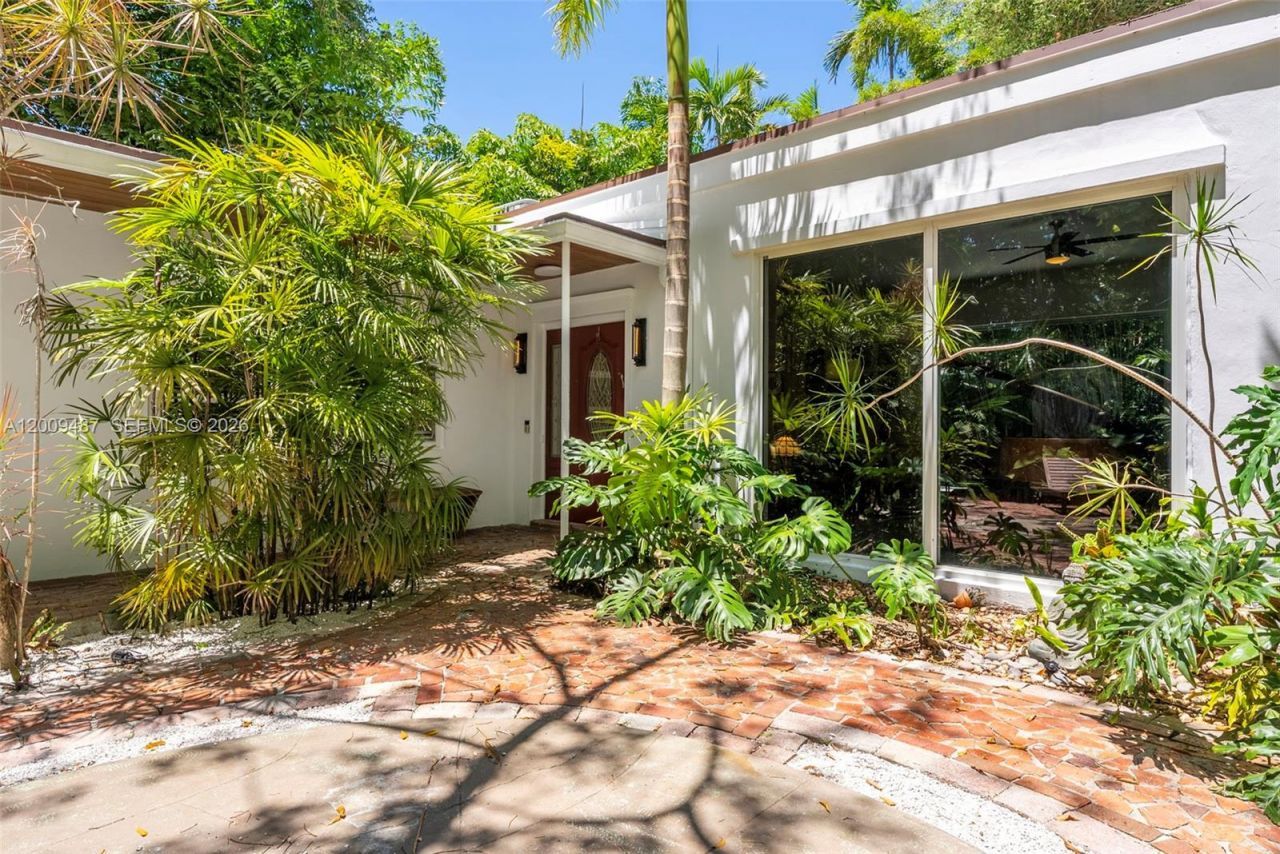 311 NE 86th St , El Portal, FL 33138 Photo