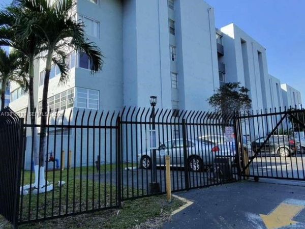 750 NW 43rd Ave , Unit 412, Miami, FL 33126