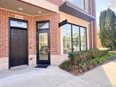 2002 HAZEL Street, Birmingham, MI 48009