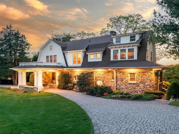 25 West Drive, Plandome, NY 11030